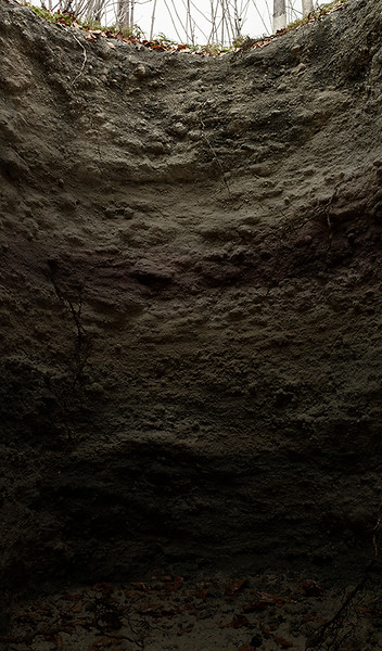 "Schacht 6", 2016 &ndash; Ed. 6; 60 cm x 35,2 cm x 10 cm; Dia in LED-Leuchtkasten