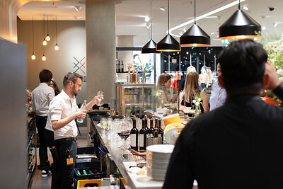 „Crossing Borders” fashion meets art@Breuninger &ndash; Foto: Oliver Dürrbeck, Excudit 
 Magazin