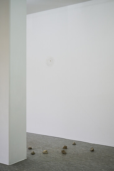 Ausstellungsansicht: Max Hanisch &ndash; (Foto: Annette Kradisch)