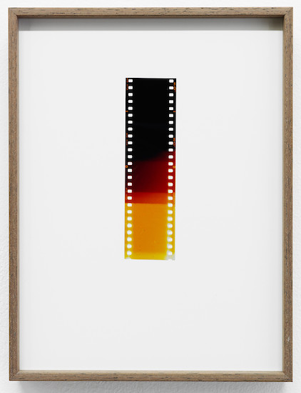 Olaf Unverzart, Schwarz, Rot, Geld, 2013 &ndash; Unikat; 24 x 18 cm; Diafilm auf Papier