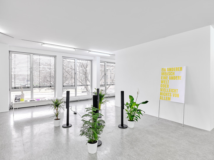 „Das Einzige was wir noch für euch tun können“, 2020 &ndash; Maße variabel; 4-Kanal Soundinstallation mit einer Auswahl Pflanzen; Foto: Tim Hufnagl