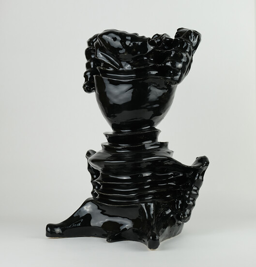 Christian Theiss, Kind, 2022 &ndash; 33 x 21 x 21 cm; Glazed ceramic; (Foto: Felix Höfer)